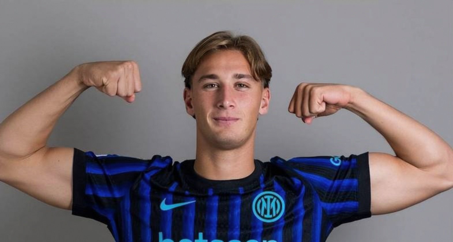 乌克兰横扫国际米兰，哈兰德高光表现