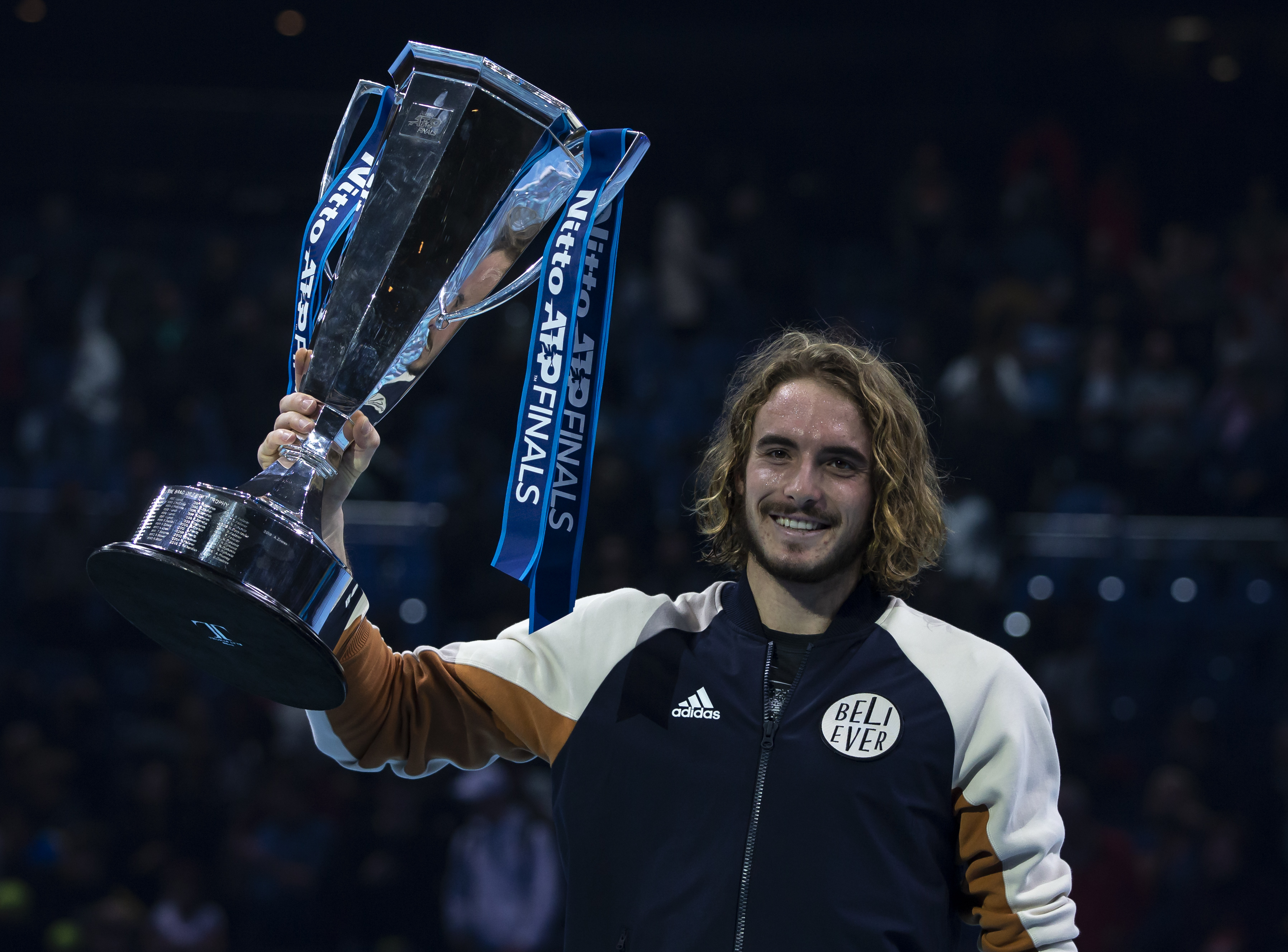 年终总决赛险胜美网，西西帕斯点燃赛场