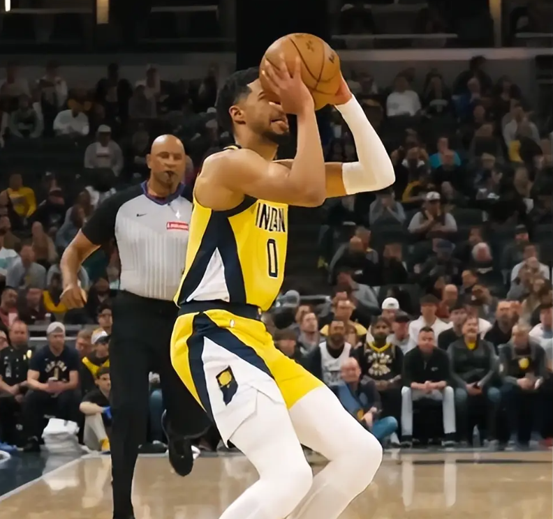 独行侠横扫新疆队,德罗赞状态火热 独行侠横扫新疆队,德罗赞状态火热