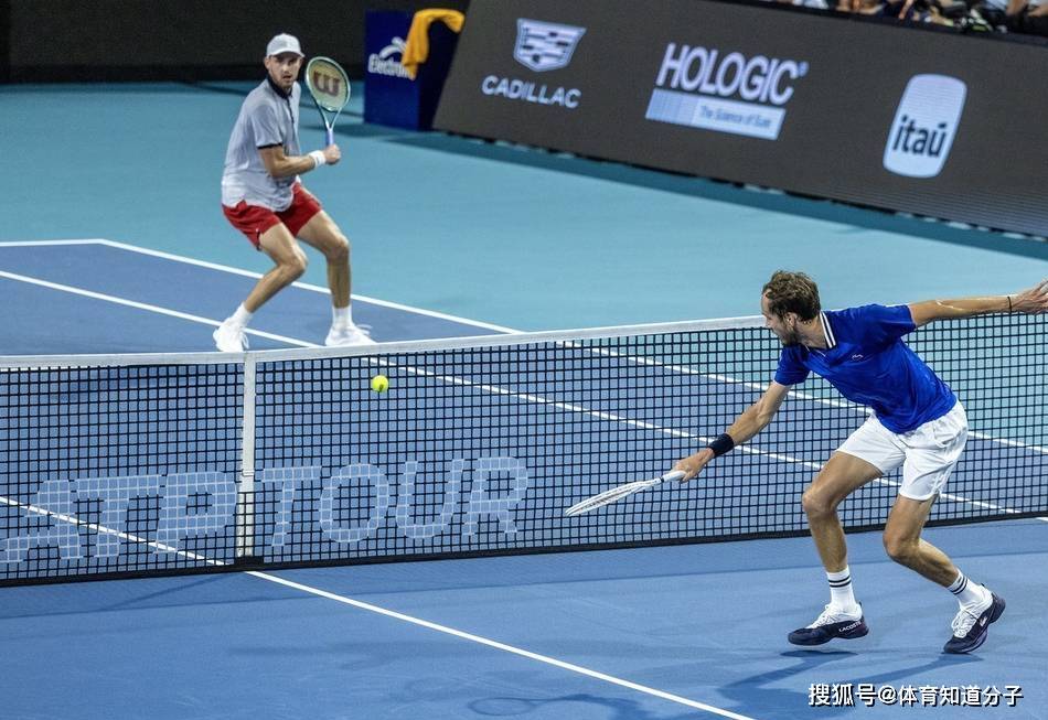 法网鏖战美网，梅德韦杰夫状态火热