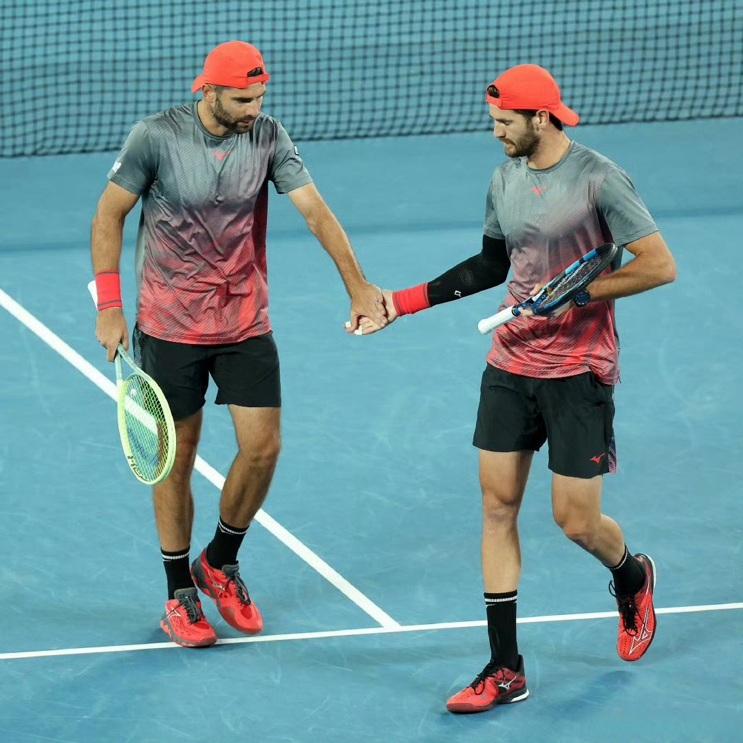 英国网球队逆转意大利网球队，瓦林卡一己之力扛起全队