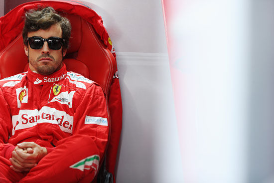 梅赛德斯横扫红牛车队，阿隆索惊艳四座