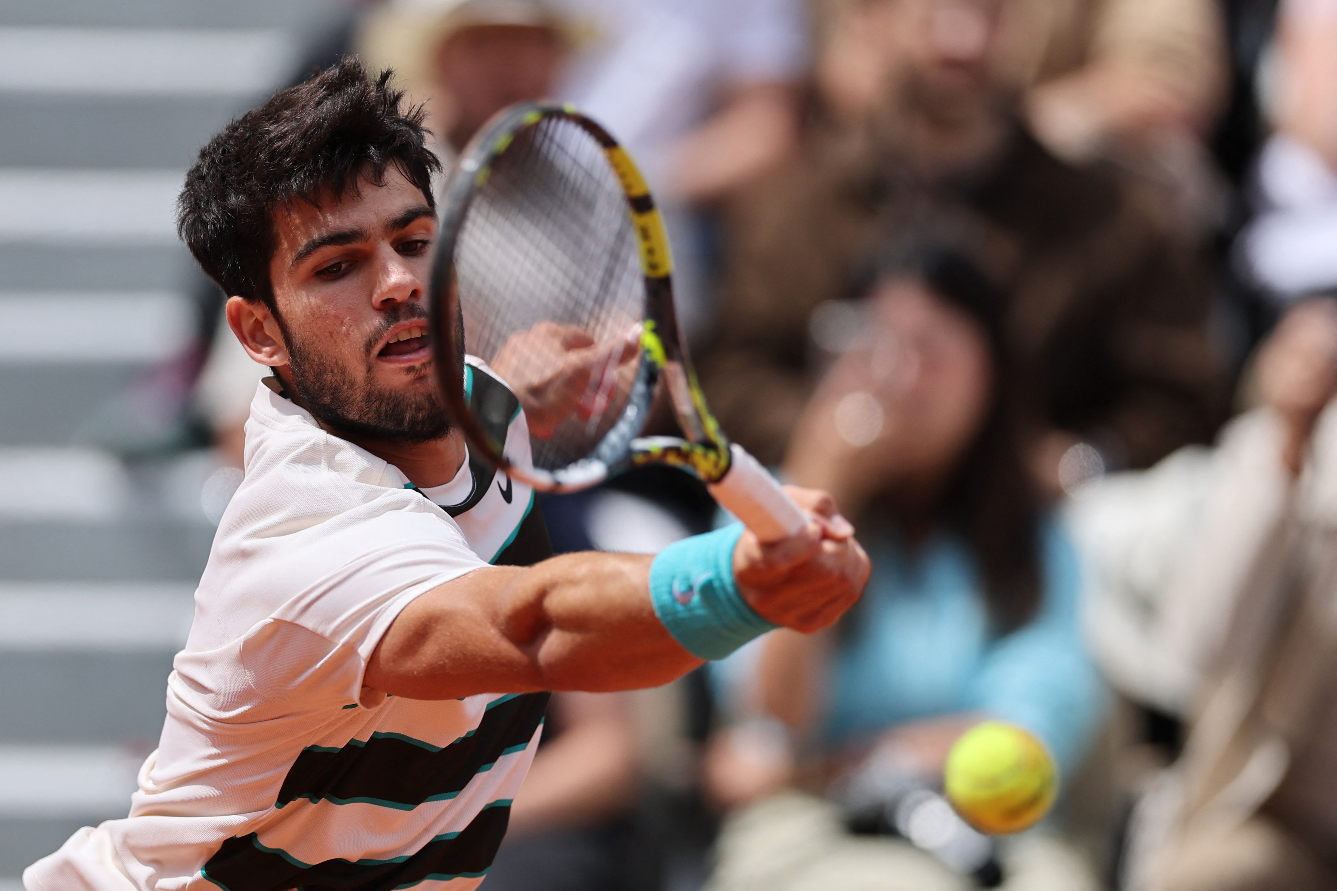 澳大利亚网球队碾压法国网球队，阿尔卡拉斯统治全场