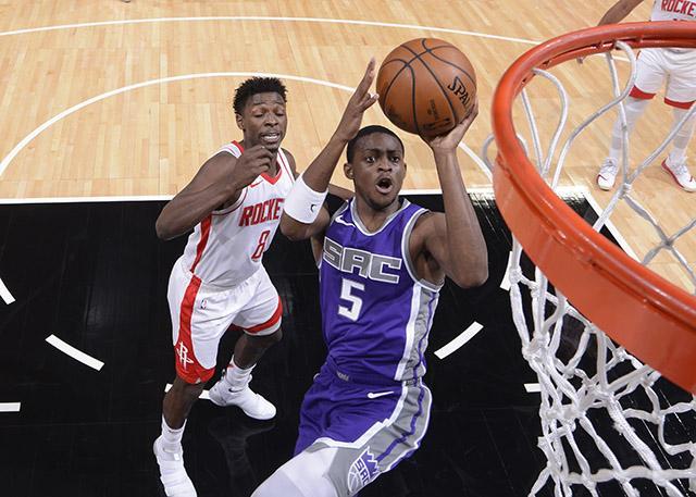 火箭鏖战魔术，福克斯刷新纪录