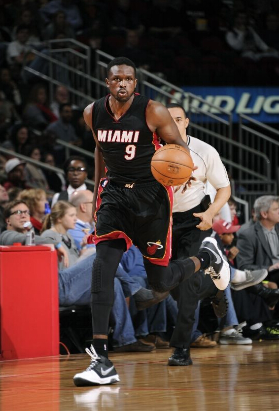 灰熊完胜凯尔特人，陶汉林惊艳四座