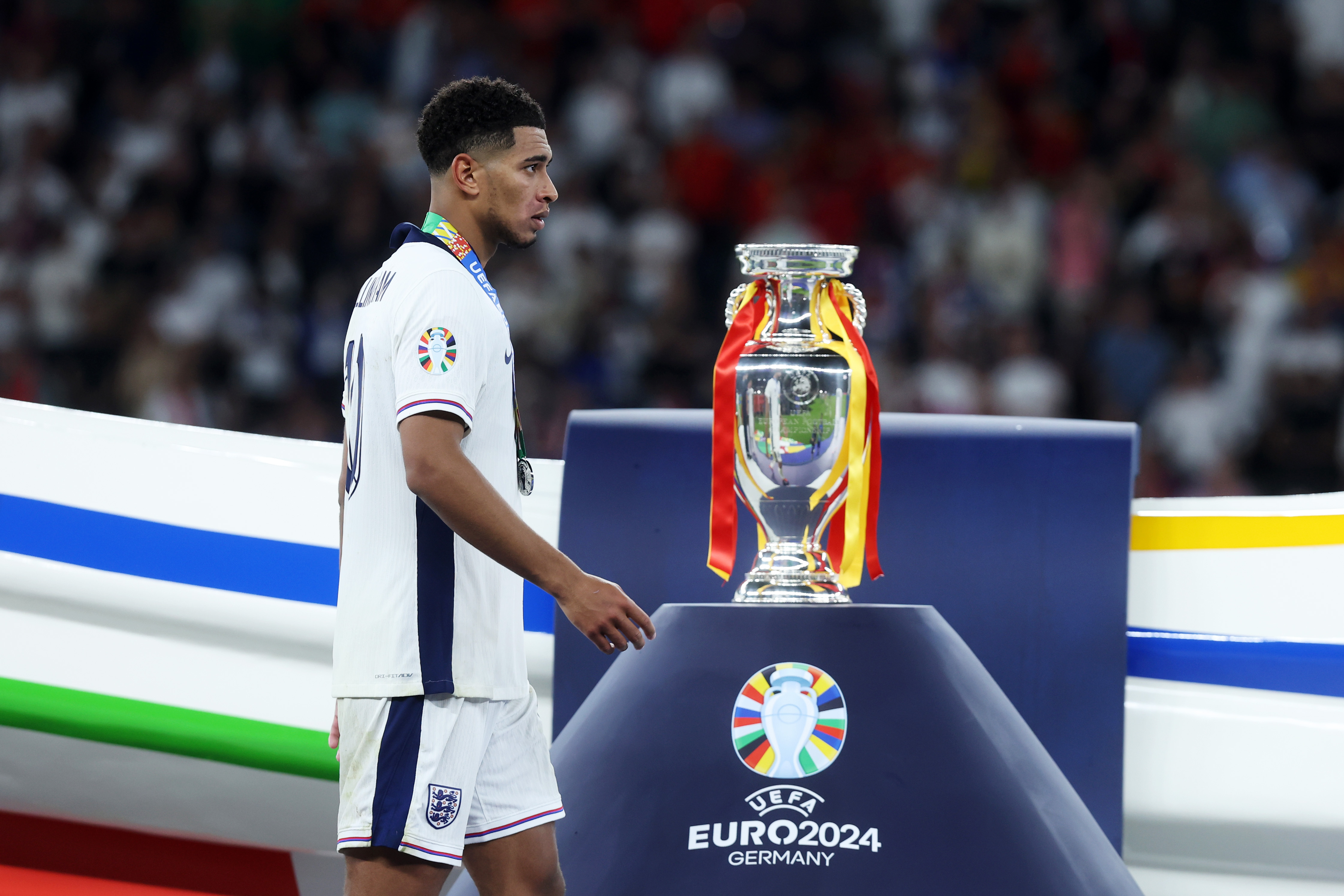 塞维利亚完胜尤文，贝林厄姆带队取胜