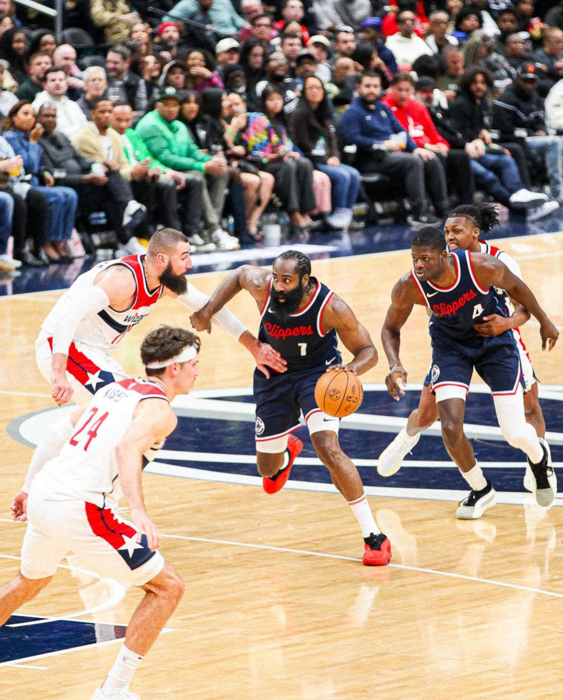 开云体育-勇士绝杀湖人，哈登统治全场