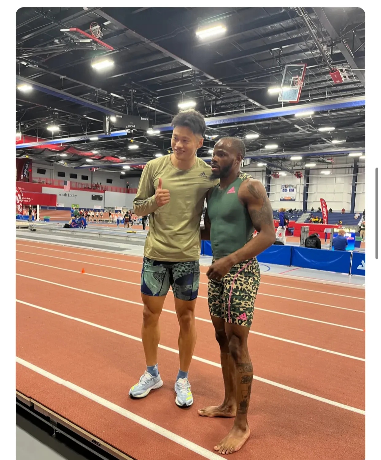 美国短跑选手接连夺金，奠定霸主地位