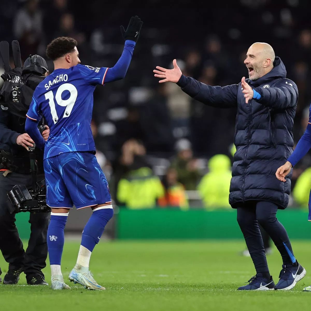 英格兰横扫切尔西，萨拉赫统治全场